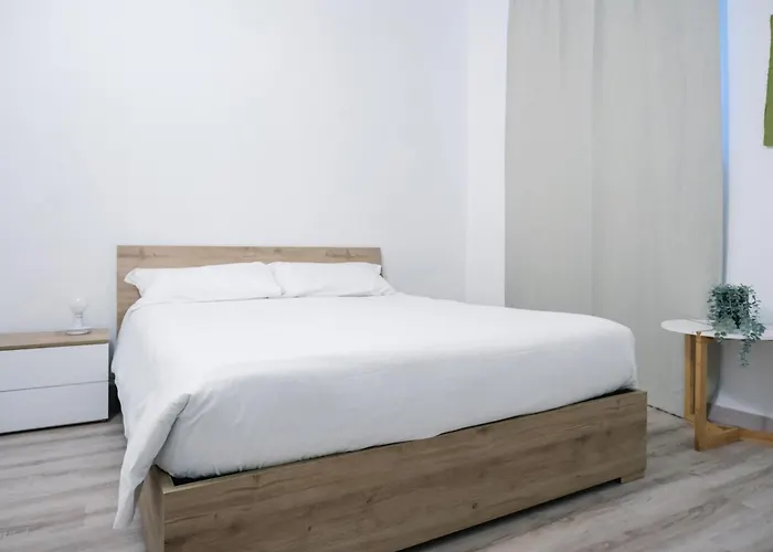 Flora Inn, Scotti's House - Due Passi In Centro بيت ضيافة بيرغامو