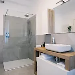 Flora Inn, Scotti's House - Due Passi In Centro 3* Bergame