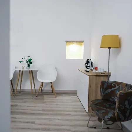 Flora Inn, Scotti's House - Due Passi In Centro 3* Bergamo