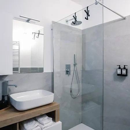 Flora Inn, Scotti's House - Due Passi In Centro Бергамо