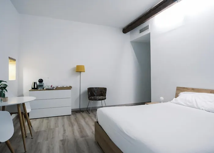 Гостьовий будинок Flora Inn, Scotti's House - Due Passi In Centro