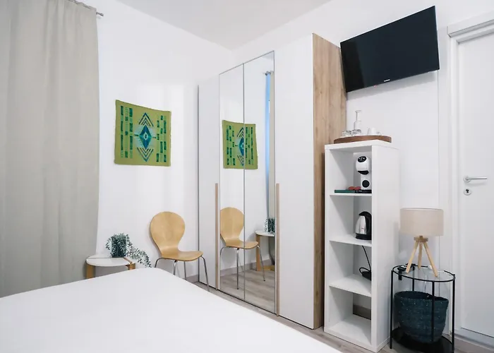 Гостьовий будинок Flora Inn, Scotti's House - Due Passi In Centro