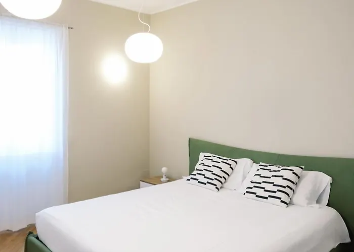 Гостьовий будинок Flora Inn, Scotti's House - Due Passi In Centro 3*