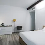 Πανσιόν Flora Inn, Scotti's House - Due Passi In Centro