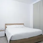 Flora Inn, Scotti's House - Due Passi In Centro Πανσιόν
