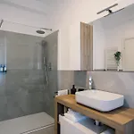 Πανσιόν Flora Inn, Scotti's House - Due Passi In Centro