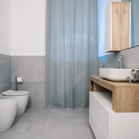 게스트하우스 Flora Inn, Scotti's House - Due Passi In Centro 베르가모
