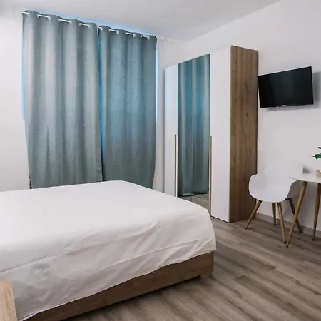 Flora Inn, Scotti's House - Due Passi In Centro 베르가모