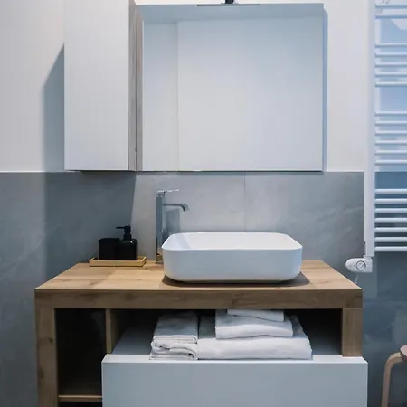 게스트하우스 Flora Inn, Scotti's House - Due Passi In Centro 베르가모
