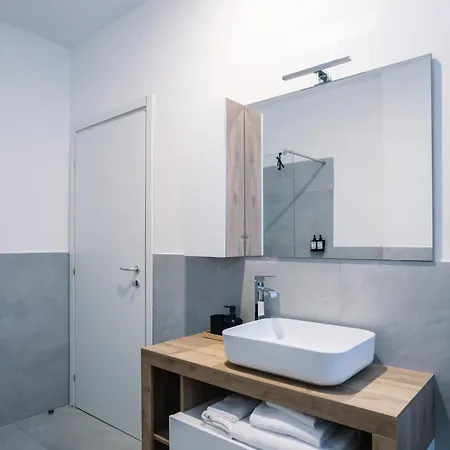 Flora Inn, Scotti's House - Due Passi In Centro 베르가모
