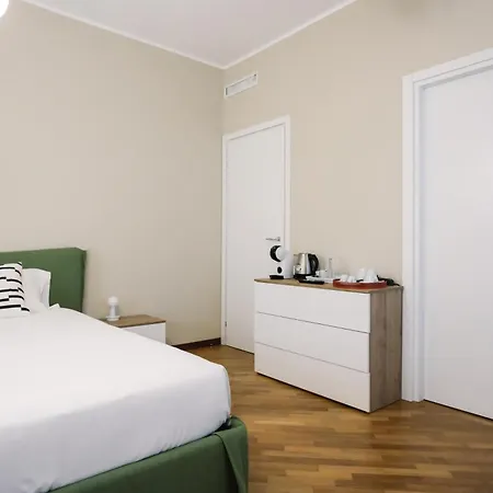 게스트하우스 Flora Inn, Scotti's House - Due Passi In Centro 2*