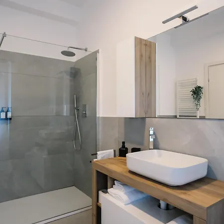 게스트하우스 Flora Inn, Scotti's House - Due Passi In Centro