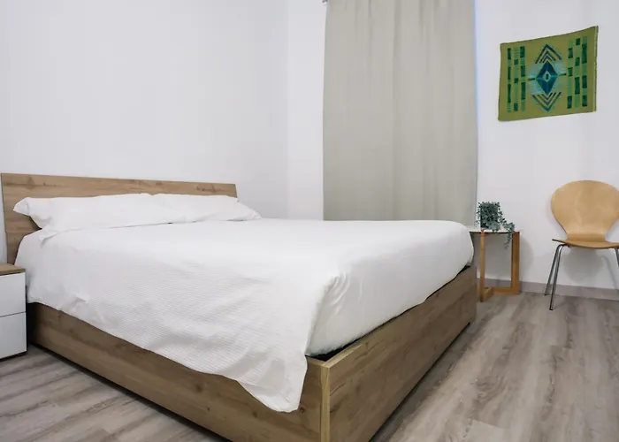 Flora Inn, Scotti's House - Due Passi In Centro